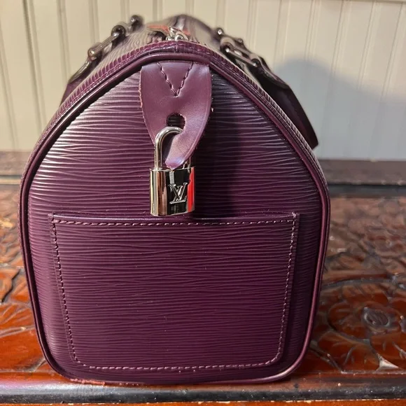 Louis Vuitton Speedy 25 Epi Leather - Picture 7 of 10